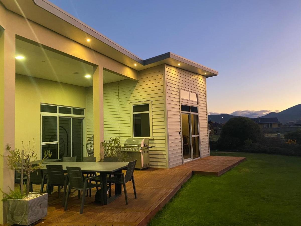 Luxury On Howden Te Anau Bagian luar foto